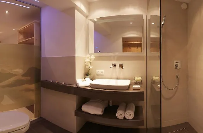 Hubertus 4* Ζόλντεν