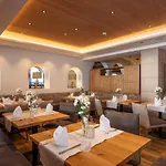 Отель Hubertus 4*